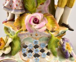 Carl Thieme (feltehetően) figurális díszítésű aufsatz. cca 1900, figurális és gazdag plasztikus virá...