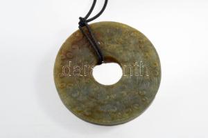 cca 19. sz. vége, Kínai "Bi disc". Faragott jáde, kínai rituális tárgy, körbefutó mintázat...