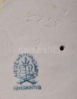 Herendi békától megijedő fiú, jelzett, hibátlan, 10x7 cm