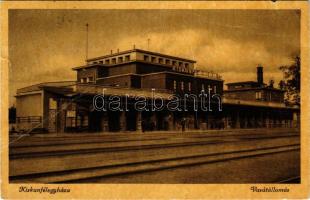 Kiskunfélegyháza, vasútállomás (fa)