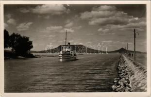1950 Fonyód, móló, Badacsony a Balaton túlpartján. Bellai Fotó photo (EK)
