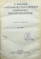 A Magyar Gazdaságkutató Intézet gazdasági helyzetjelentése 41-44. sz. Bp., 1939, Magyar Gazdaságkutató Intézet. Átkötött félvászon-kötés, kopott borítóval, foltos lapokkal, régi intézményi bélyegzésekkel.