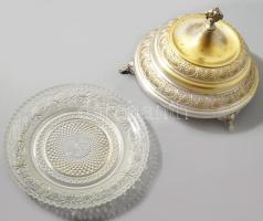 Ezüstözött fedeles kínáló, üvegtálca résszel, m: 13 cm