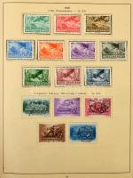 1874-1944 Magyar gyűjtemény előnyomott osztrák gyártású albumban, benne szép Krajcáros és Turul, job...