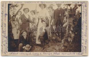 1910 Szatmárnémeti, Satu Mare; úri társaság szüreten / elite society in a vineyard, harvest. photo
