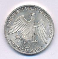 Német Szövetségi Köztársaság 1972J 10M Ag "Olimpia-München / Csomó" T:AU patina
Federal R...
