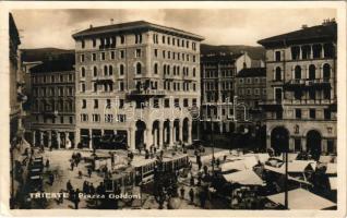 1928 Trieste, Trieszt; Piazza Goldoni / square, shops, tram, market (EK)