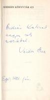 Elcsin, (Afandijev):  Az ezüstfurgon. [A fordító által dedikált.] [Budapest], (1981). Európa Könyvkiadó (Alföldi Nyomda, Debrecen). 232 + [4] p. Egyetlen magyar kiadás. Dedikált: "András Katinak nagyon sok szeretettel: Vándor Anna. Eger, 1981. június". Elcsin Afandijev (1943-2025) azeri író, politikus, a szovjet éra után 1993-tól évtizedekig Azerbajdzsán miniszterelnök-helyettese. Kötetünkben közölt kisregényei és elbeszélései döntően Bakuban, az azeri SZSZK fővárosában játszódnak. (Modern könyvtár. 425. kötet.) Prov.: András Katalin (1927-2023) pedagógus, népművelő, tankönyvíró, a budapesti Radnóti Miklós Gimnázium oktatója. Fűzve, feliratozott kiadói borítóban, jó példány.