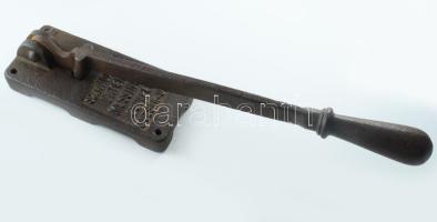 Messinger Budapest Mozsár-utca vas vágószerszám, h: 48 cm