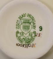 Zsolnay pillangó mintás váza. Jelzett, hibátlan, m: 11,5 cm