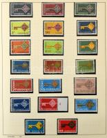 Europa CEPT gyűjtemény ABRIA albumban, több mint 1.100 db klf bélyeg, néhány jobb kiadás kivételével...