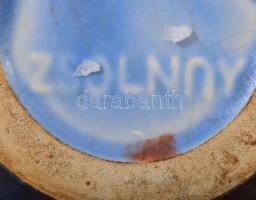 Zsolnay váza. Jelzett, hibátlan (mázrepedéssel), m: 18,5 cm