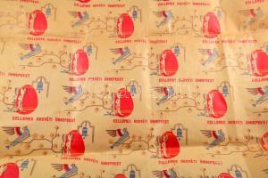 cca 1930 Kellemes húsvéti ünnepeket feliratos csomagoló papír csomagoló papír; jelzés nélkül; 1 ív, 70×90 cm