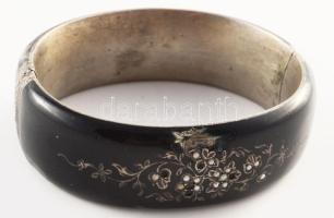 Antik zománcozott ezüst (Ag) karperec, jelzett, zománchibákkal, d: 7 cm, bruttó 43g