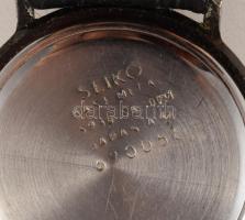 Seiko karóra, kvarc, bőr szíjjal, karcokkal, d: 3 cm