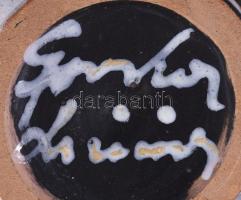 Gorka Lívia (1925-2011): Váza. Többszínű mázzal fedett kerámia, jelzett, hibátlan, m: 22 cm