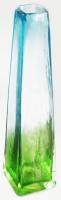 Iparművész hutaüveg váza, anyagában színezett, jelzés nélkül, hibátlan, m: 30 cm