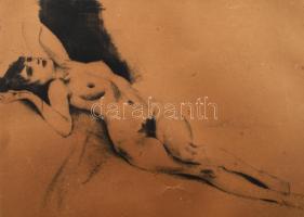 Olvashatatlan jelzéssel: Női akt. Rézkarc, papír, kissé foltos, lap széle sérült, 30×31 cm