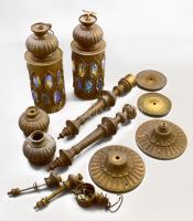 Régebbi nagyméretű keleti bronz elektromos kültéri falikar pár, darabokra szedve