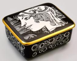 Szász Endre által tervezett bonbonier, jelzett, hibátlan, 9x7 cm