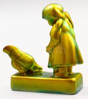 Zsolnay kisplasztika - Tyúkot etető kislány. Terv.: Sinkó András. Eozin mázakkal bevont finomfajansz...