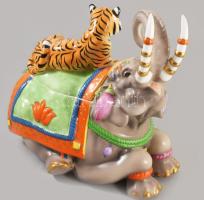 Hollóházi "Tiger Raj" elefánt- és tigrisalakos nagyméretű fedeles edény. Terv: Lynn Chase. 1991. Kézzel festett porcelán, bengáli tigris és indiai elefánt figuráival, 24 karátos arannyal dekorálva, jelzett, hibátlan, 35x21x29 cm. Ritka! /// Hollóháza 'Tiger Raj' large lidded vessel with elephant and tiger figures. Design by Lynn Chase, 1991. Hand-painted porcelain, featuring Bengal tiger and Indian elephant motifs, decorated with 24 karat gold, marked, flawless, 35x21x29 cm. Rare!