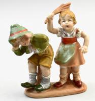 Házasok. Német porcelán figura, 12x13 cm