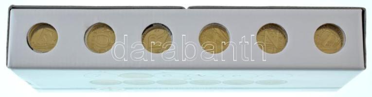 2021. 5Ft "75 éves a Forint" (6x50db, mindegyik rolni más betűvel) eredeti, bontatlan MNB díszcsomagolásban. Csak 1750db! T:UNC