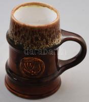 Zsolnay kerámia korsó. Mázas kerámia, jelzett, hajszálrepedéssel. 16 cm