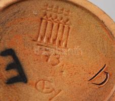 Zsolnay kerámia korsó. Mázas kerámia, jelzett, hajszálrepedéssel. 16 cm