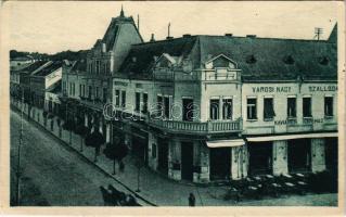 Léva, Levice; Városi nagy szálloda és kávéház. Schulcz Ignác kiadása / hotel and café (ázott / wet damage)