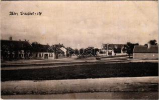 1910 Mór, Erzsébet tér. Reszler Jakab kiadása (EK)