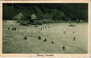 Tihany, fürdőélet, fürdőzők a Balatonban. Dr. Vigyázó János felvétele (fl)