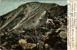 1908 Tátra, Magas-Tátra, Vysoké Tatry; Kriván csúcsa, hegymászó felszereléssel. Feitzinger Ede 1904/14. 617. Auto-Chrom / Der Krivangipfel / mountain peak, mountain climber with his equipment (EK)
