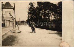 Pozsony, Pressburg, Bratislava; postás motorkerékpáron levelet visz / postman delivering letters on ...