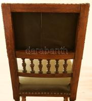 Ónémet támlás szék pár. cca 19. sz. második fele, német, gazdagon faragott támlával és lábakkal, kor...