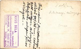 Kalotaszeg, Tara Calatei; magyar szőnyeg, subafehér alapon piros virágokkal. Kiss Béla okl. iparművé...