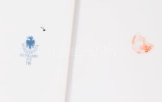 Hollóházi lila virágmintás asztalközép kínáló rokályos aranyozással. Jelzett, hibátlan, 29,5x29,5 cm