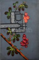 cca 1899-1901 Kassa, régi emlékkönyv díszes, dombornyomott kötéssel, litho képpel, két oldalon Schlachta Margit (1884-1974) szerzetesnő, országgyűlési képviselő aláírásával, összesen kb. 27 oldalnyi bejegyzéssel