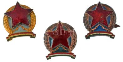 1950. festett és zománcozott bronz rendőrségi sapkajelvény (3x, 27x34mm) T:AU-VF egyiken hiányzó pántok, másikon zománchiba