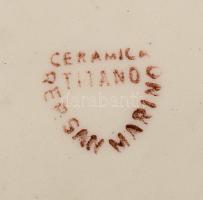 6 darab porcelán tál, közte Zsolnay tálak és Hollóházi Szász Endre tálka, jelzett, 1-1 kopással, d: ...