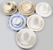 6 darab porcelán reggeliző szett: csésze alátéttel és desszertes tányér. Jelzett, minimális kopással...