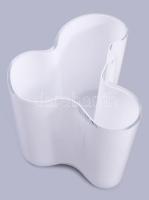 "Savoy" váza. Finnország, Iittala gyár, Alvar Aalto (1898-1976) terve (1937), kétrétegű op...