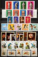 140 db magyar sor az 1957-1993 közötti időszakból, 12 lapos A4-es berakóban