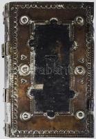 Biblia sacra, to gest Biblj Swatá/Nowy Zákon. Prága, 1863, Nákladem Josefa Ruzicky. Bőr kötés fém veretekkel, kopottas állapotban.