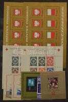 Lengyelország gyűjtemény 2 berakóban és 4 albumban jobb háború előtti blokkokkal, kicsit rendezetlen...