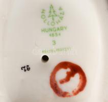 Hollóházi Varró Matyónő. Terv.: Torma Istvánné. Jelzett, hibátlan, m: 23,5 cm