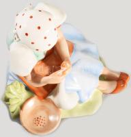 Zsolnay libatömő lány, kézzel festett, jelzett, hibátlan, m: 17 cm