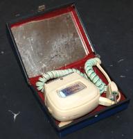 Remington márkájú villanyborotva a 80-as évekből működőképes állapotban, dobozában