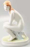 Zsolnay térdelő akt, kézzel festett, jelzett, hibátlan, m: 22,5 cm